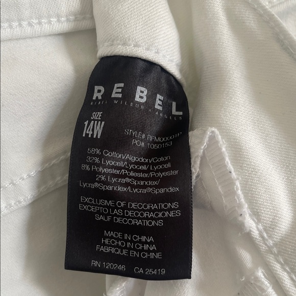 Aurell Women's White Jeans - Picture 3 of 4